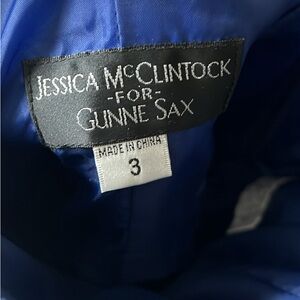 Adorable, short cocktail dress by Jessica McClintock